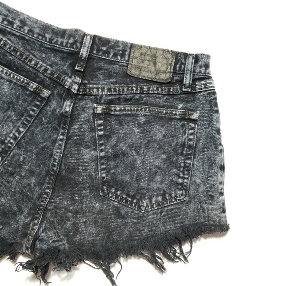 Wrangler Distressed Acid Wash Frayed Jean Shorts - Picture 8 of 8